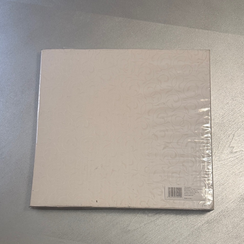 Target Cream Decorative Album - Picture 10 of 14